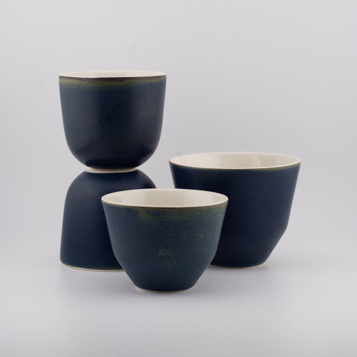 Håndlavet porcelæn kaffekop | MK Studio | Denim blå