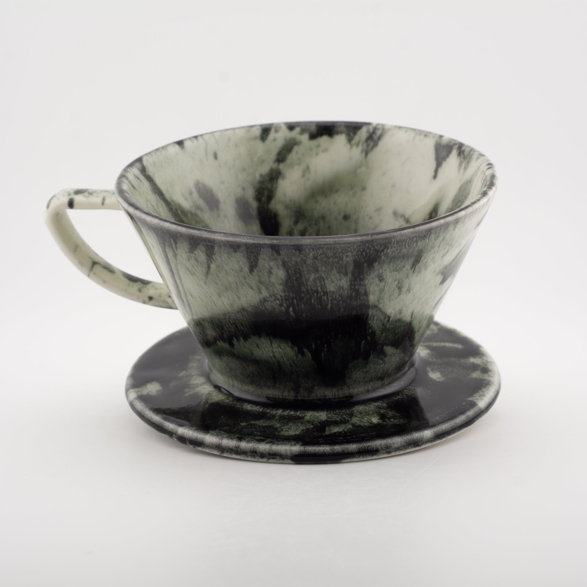 Handcrafted Porcelain Coffee Drippers – MK STUDIO