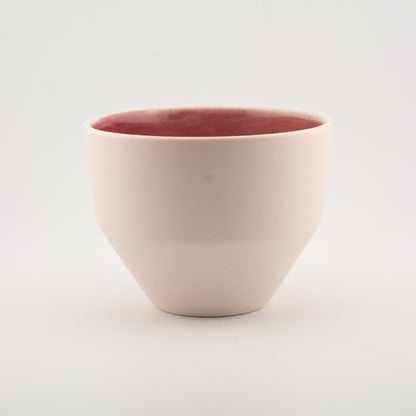 Håndlavet porcelæn kaffekop | MK Studio | Mat pink med blank pink indeni