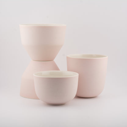 Håndlavet porcelæn kaffekop | MK Studio | Mat pink