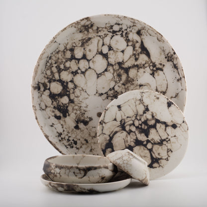 Håndlavede tallerkener og skåle i porcelæn | MK Studio | Boble brun