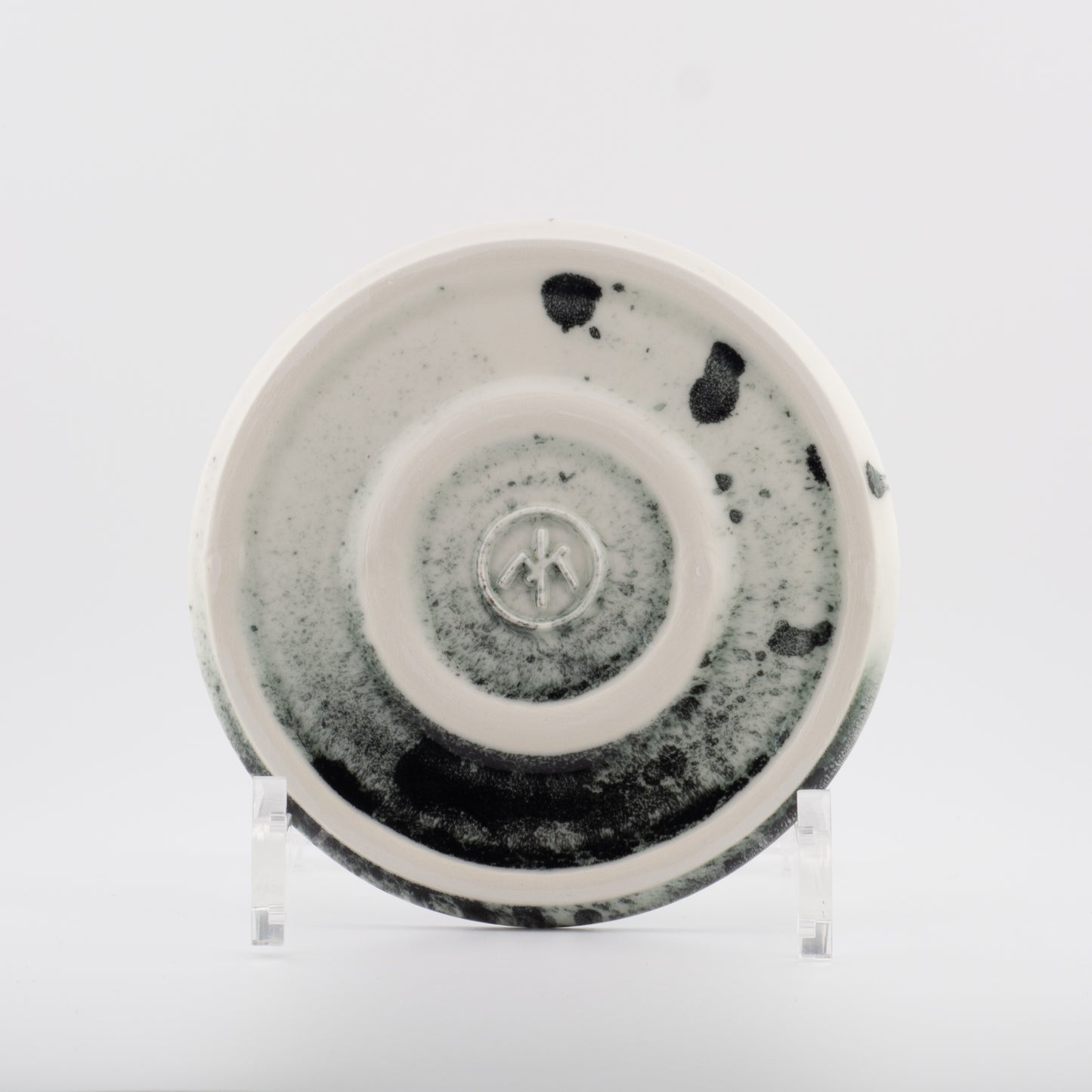 Handmade Porcelain Plates and Bowls | MK Studio | Black splash