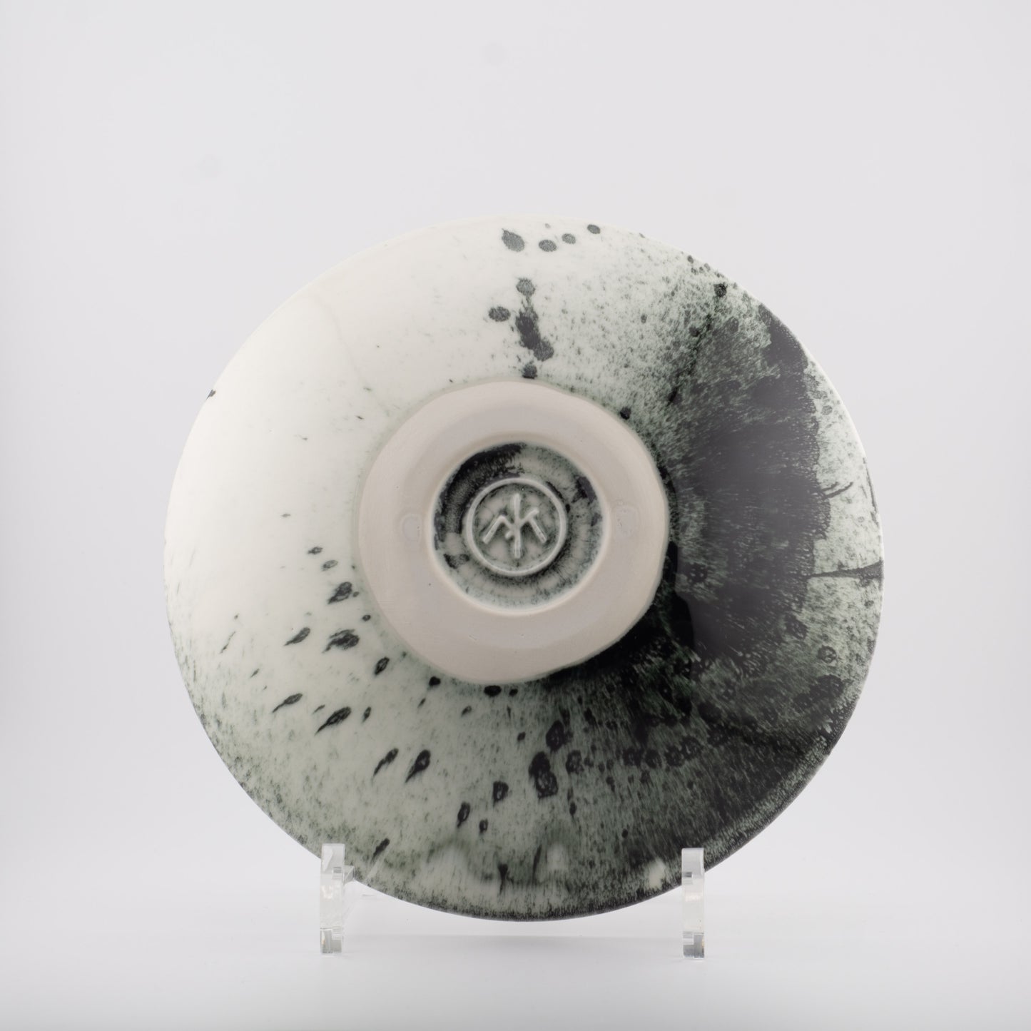 Handmade Porcelain Plates and Bowls | MK Studio | Black splash
