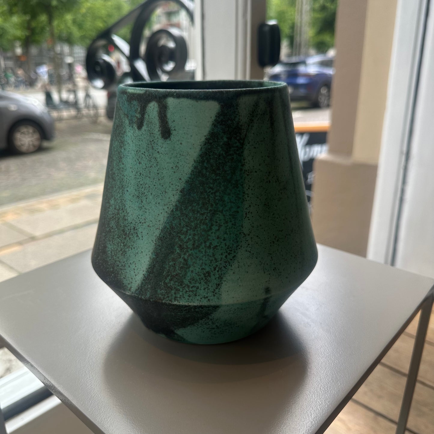 MK Vase - Turquoise spot
