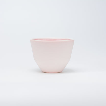 Håndlavet porcelæn kaffekop | MK Studio | Mat pink