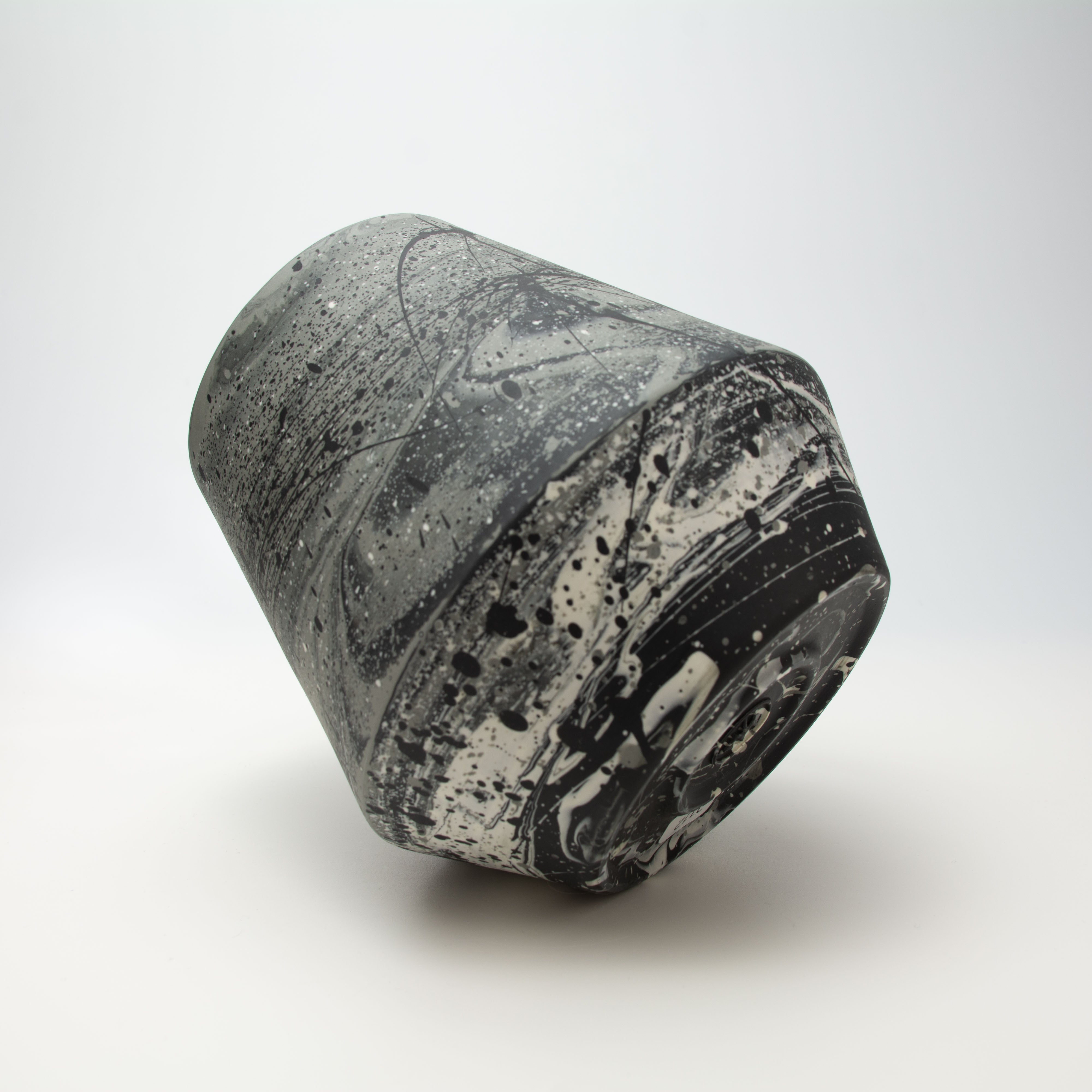 2112 MK Vase - Unique mix wave