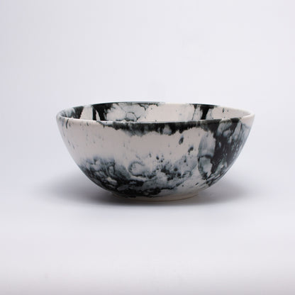 Håndlavede tallerkener og skåle i porcelæn | MK Studio | Boble sort