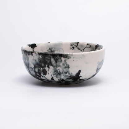 Håndlavede tallerkener og skåle i porcelæn | MK Studio | Boble sort