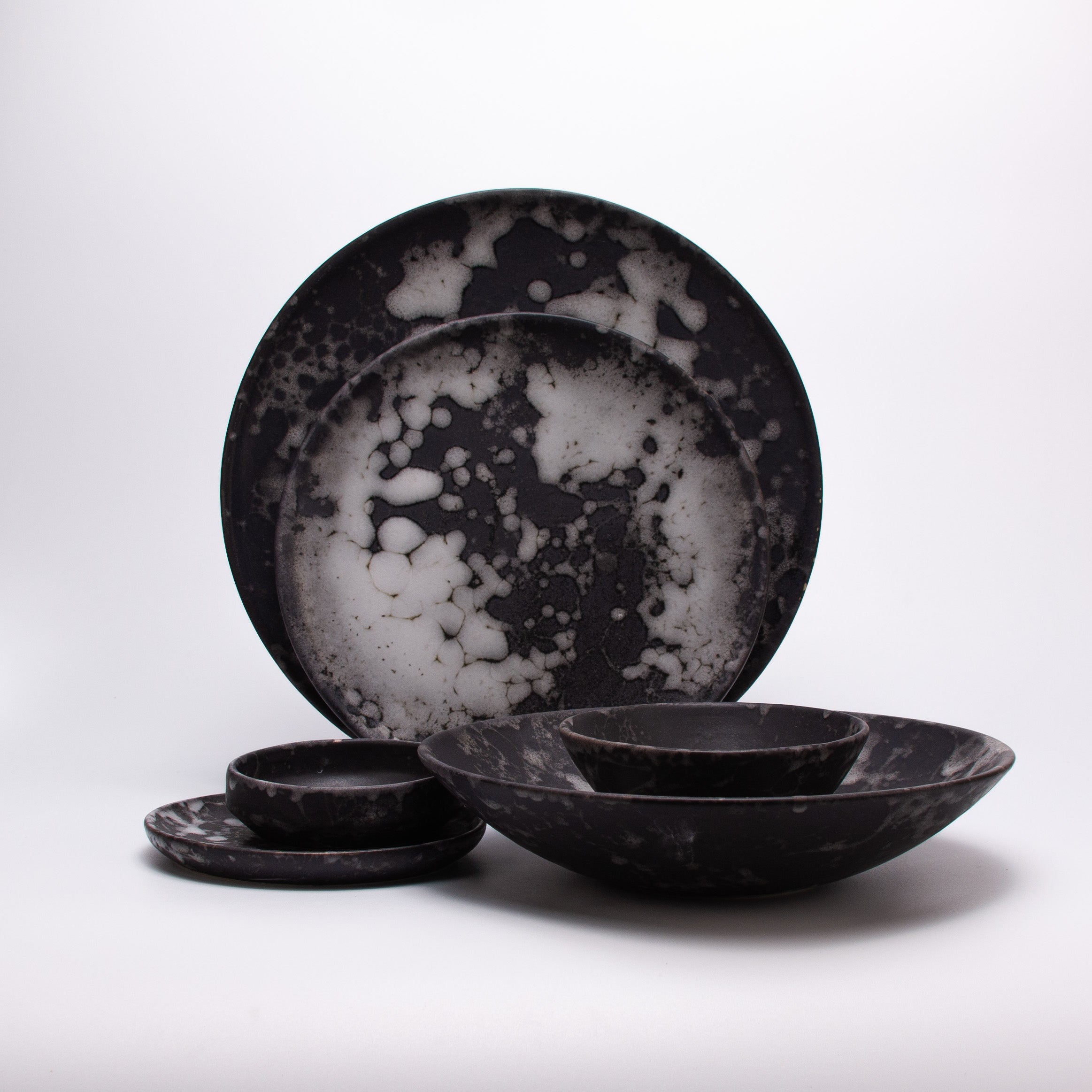 Moon plates and bowls