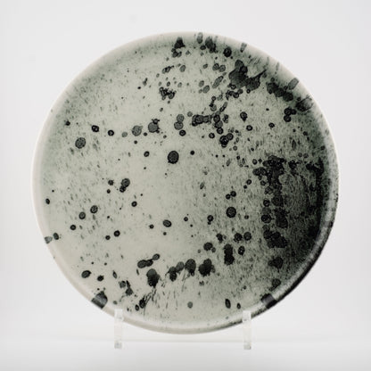Håndlavede tallerkener og skåle i porcelæn | MK Studio | Sort stænk